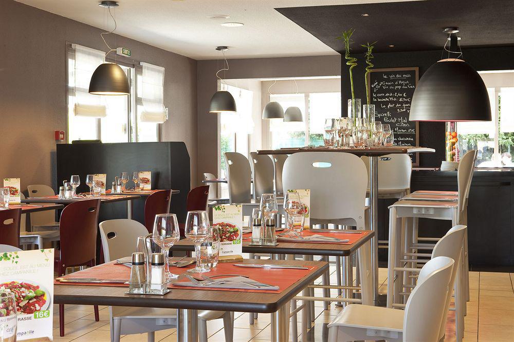 Campanile Clermont-Ferrand ~ Aubiere Hotell Restaurang bild